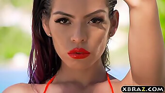 Sexo Anal Junto A La Piscina De Yurizan Beltran Con Grandes Tetas Naturales