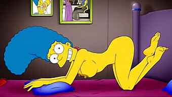 ความสุขที่รุนแรงของ Marge เมื่อเธอเต็มไปด้วยน้ําเชื่อมร้อนในรูทวารของเธอ