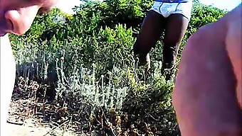 Penetración Vaginal De Novia En La Playa De Capobino, España Mientras Es Manoseada Por Múltiples Hombres