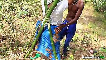 Kecantikan Kulit Hitam Terikat Dan Diambil Dengan Ganas Di Luar Ruangan