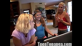 Uma Orgia Lésbica Quente Com Teen Topanga, Little Summer E Lil Lexy