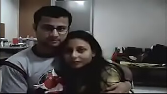 Vidéo Maison Chaude D'Un Couple Indien Amoureux